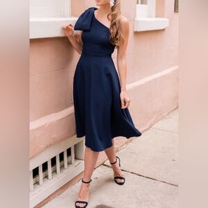 GAL MEETS GLAM- NWT – One-Shoulder Midi Dress